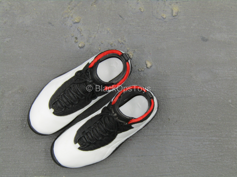 Load image into Gallery viewer, Michael Jordan - Air Jordan 10 &quot;Bulls&quot; (Peg Type)

