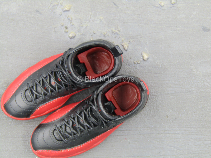 Load image into Gallery viewer, Michael Jordan - Air Jordan 12 Bred &quot;Flu Game&quot; (Peg Type)
