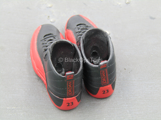 Michael Jordan - Air Jordan 12 Bred "Flu Game" (Peg Type)