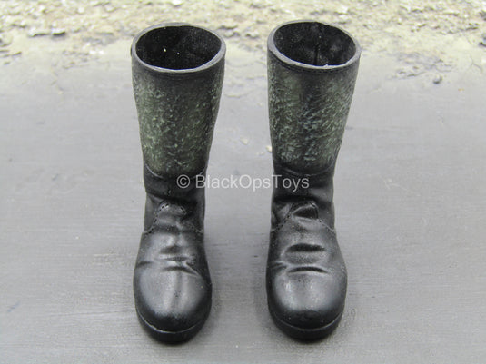 Dust - Black Boots (Foot Type)