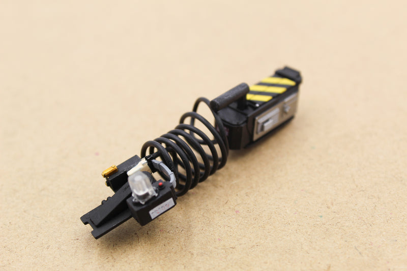 Load image into Gallery viewer, 1/12 - Ghostbusters - Ghost Trap w/Pedal &amp; Extending Cord
