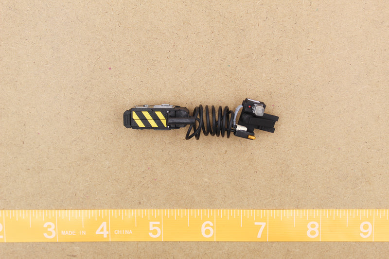 Load image into Gallery viewer, 1/12 - Ghostbusters - Ghost Trap w/Pedal &amp; Extending Cord

