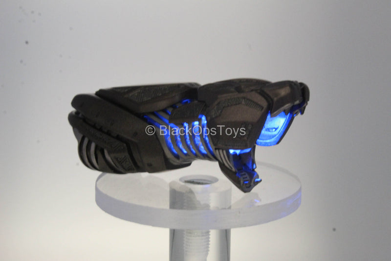 Load image into Gallery viewer, Black Panther - Shuri - Light Up Wrist Blaster (Left)
