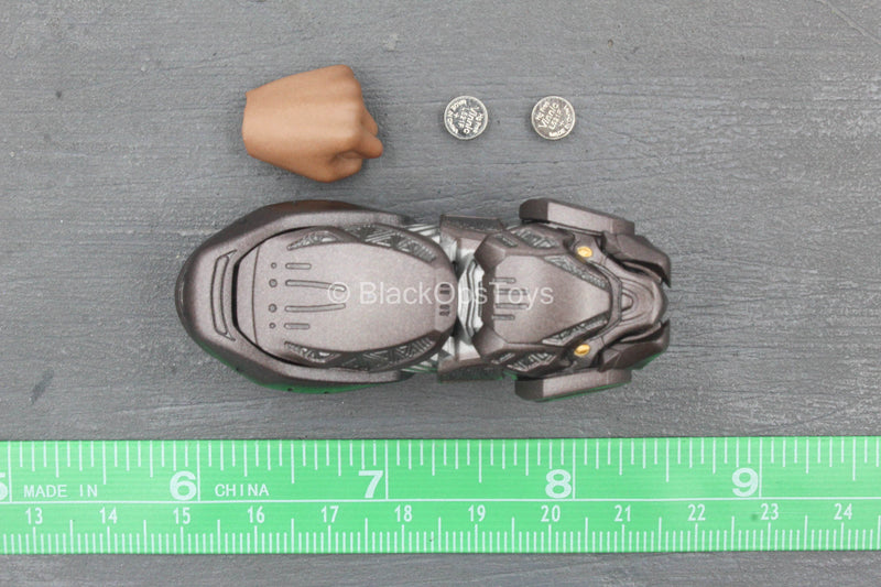 Load image into Gallery viewer, Black Panther - Shuri - Light Up Wrist Blaster (Right)
