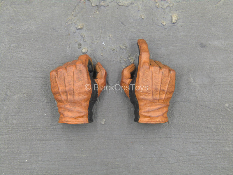 Load image into Gallery viewer, Gangsters Kingdom - Spade David - Brown Gloved Hand Set

