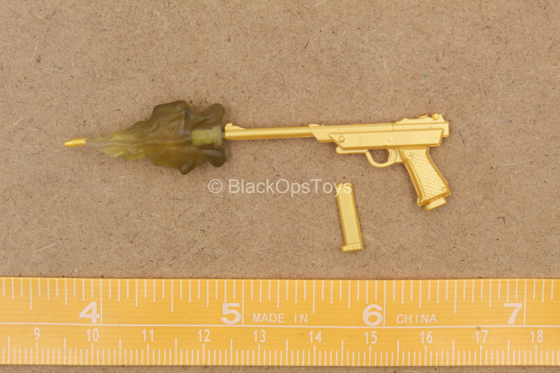 Load image into Gallery viewer, 1/12 - Gomez The Roach - Gold Like Pistol w/Bullet FX
