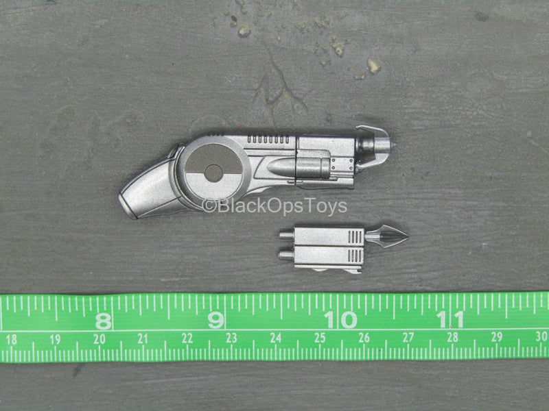 Load image into Gallery viewer, Arkham City - Batman - Batclaw w/Interchangeable Hook
