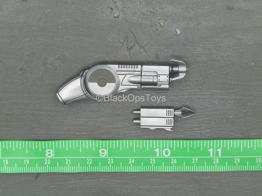 Arkham City - Batman - Batclaw w/Interchangeable Hook