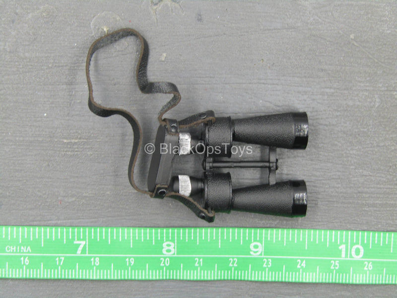 Load image into Gallery viewer, WWII - German U Boat Stabsober - Black Binoculars
