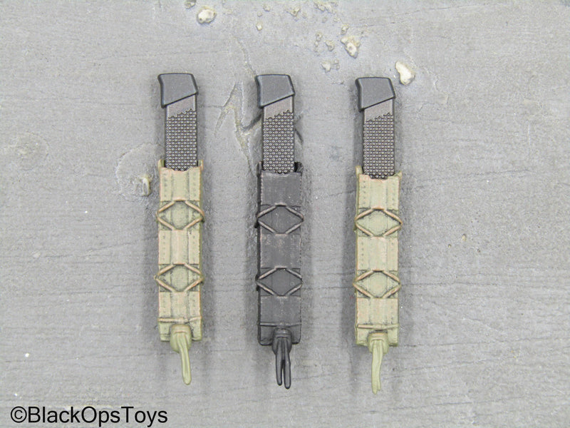 Load image into Gallery viewer, Deadpool 2 Cable - Molded 9mm Kriss Vector Stick Mags In Fast Mag Holsters

