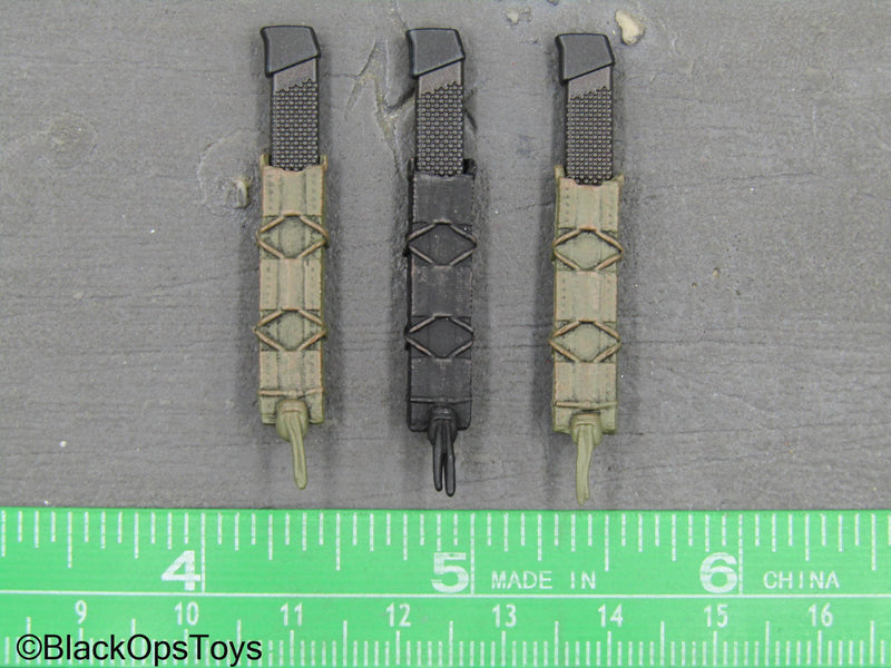 Load image into Gallery viewer, Deadpool 2 Cable - Molded 9mm Kriss Vector Stick Mags In Fast Mag Holsters
