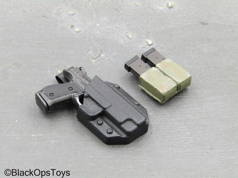 Load image into Gallery viewer, Deadpool 2 Cable - Pistol w/Belt Holster &amp; Dual Pistol Mag Holster
