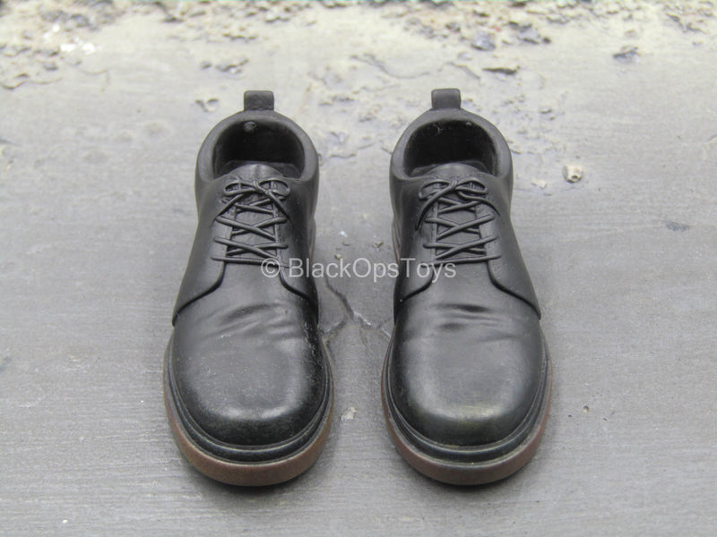 Load image into Gallery viewer, Mr. Stone - Black Shoes (Peg Type)
