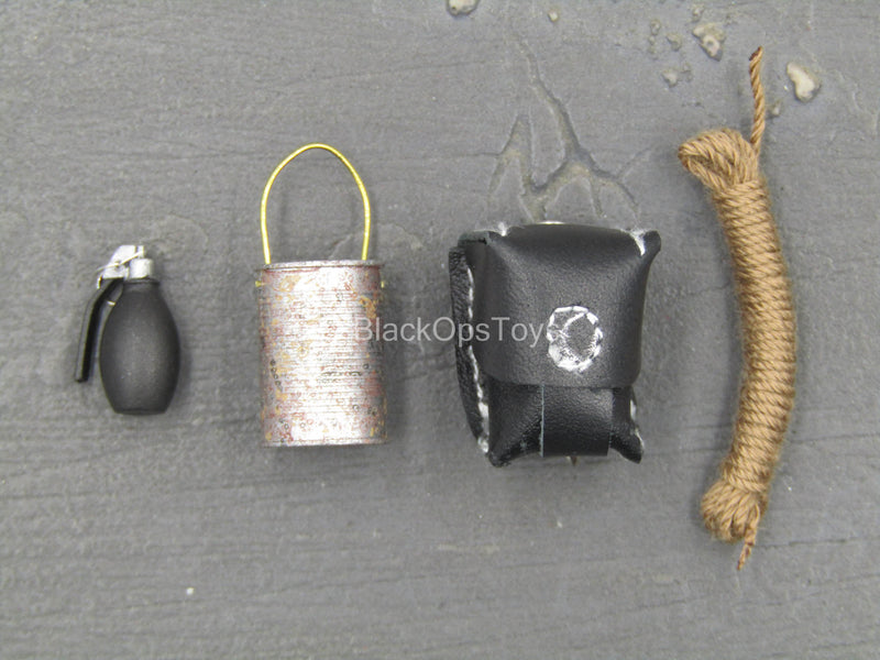 Load image into Gallery viewer, Vietnam - Viet Cong Female Soldier - Booby Trap Set
