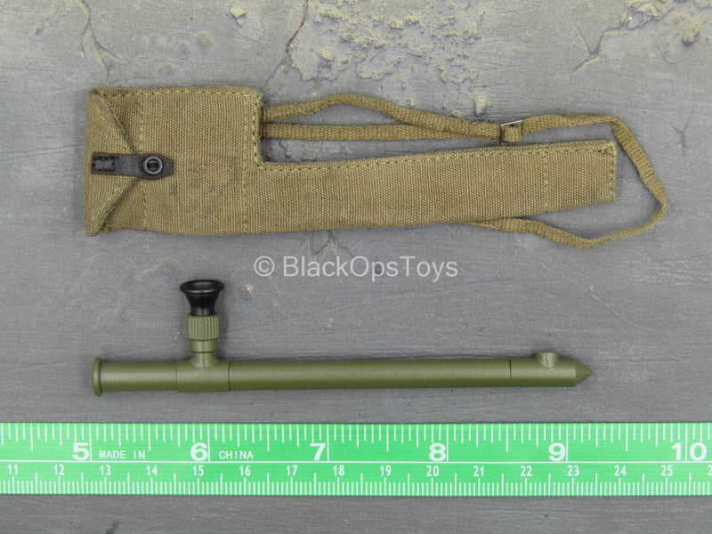 Load image into Gallery viewer, WWII - USSR - Stalingrad - Periscope w/OD Green Pouch
