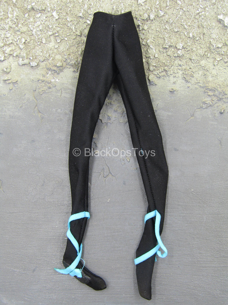 Load image into Gallery viewer, Gwen Stacey - Black Female Leggings
