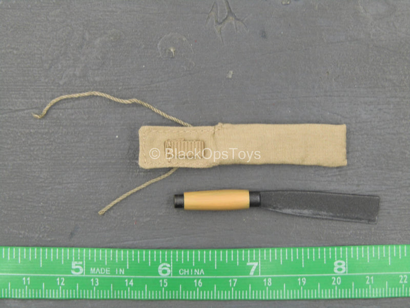 Load image into Gallery viewer, Vietnam - Viet Cong Female Soldier - Knife w/Sheath
