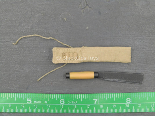 Vietnam - Viet Cong Female Soldier - Knife w/Sheath