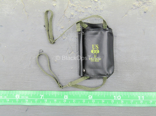 WWII - US Army Uniform Set - Gas Mask Pouch