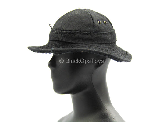 Vietnam - Viet Cong Female Soldier - Black Boonie Hat