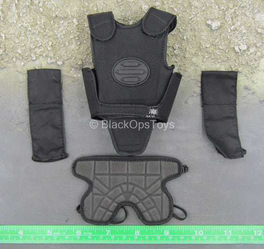 Anti-Riot Police - Black Light Armor Set