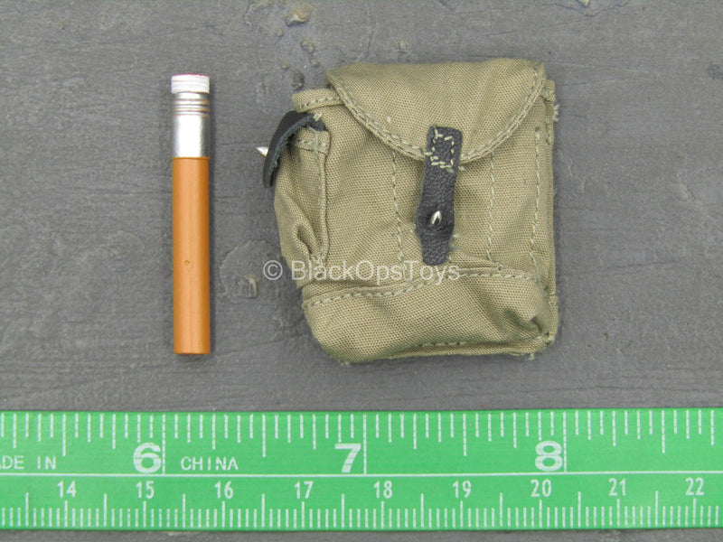 Load image into Gallery viewer, Russian Moscow TsSN FSB - Tan AMMO Pouch w/Flare
