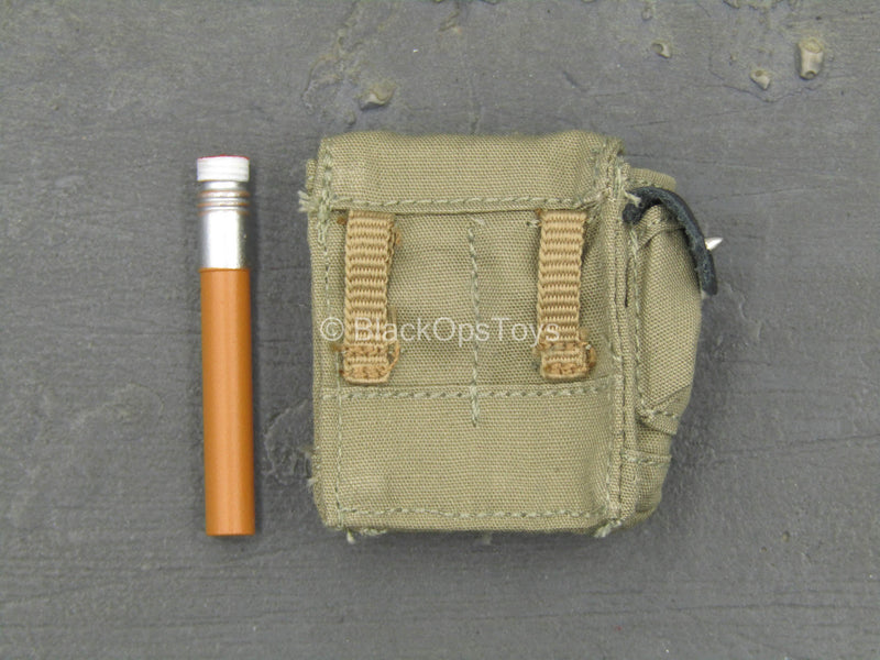 Load image into Gallery viewer, Russian Moscow TsSN FSB - Tan AMMO Pouch w/Flare
