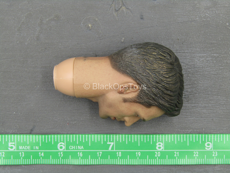 Load image into Gallery viewer, Winter Solder - Captain America - Male Head Sculpt
