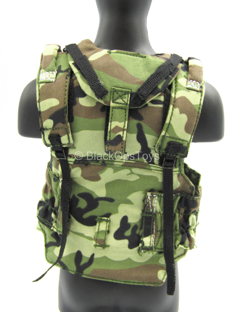Load image into Gallery viewer, Russian Moscow TsSN FSB - Woodland Plate Carrier Vest
