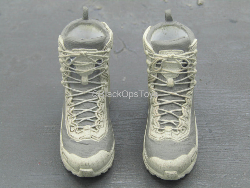 Load image into Gallery viewer, Iron Man 3 - Tony Stark - Gray Boots (Peg Type)
