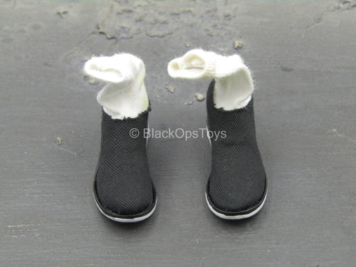 Polaris - Female Shoes w/Socks (Peg Type)