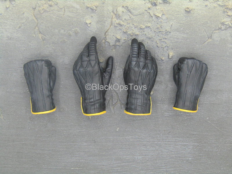 Load image into Gallery viewer, X-Men Last Stand - Wolverine - Black Gloved Hand Set
