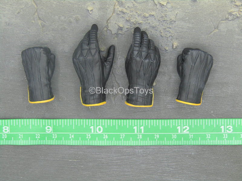 Load image into Gallery viewer, X-Men Last Stand - Wolverine - Black Gloved Hand Set

