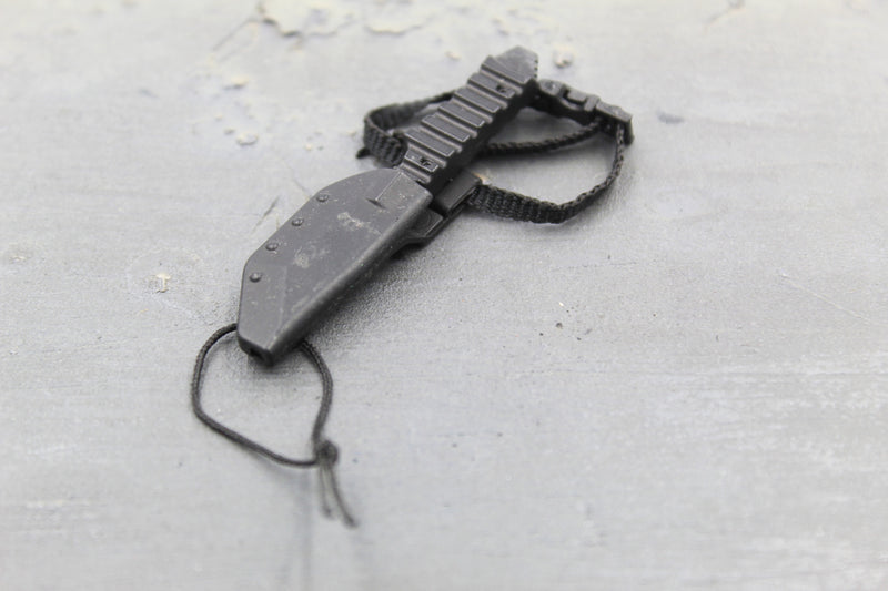 Load image into Gallery viewer, GI JOE - Snake Eyes - Black Knife w/Sheath
