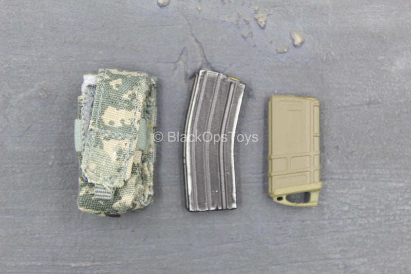 Load image into Gallery viewer, FCS Testing Team - 5.56 Magazines w/ACU Magazine Pouch
