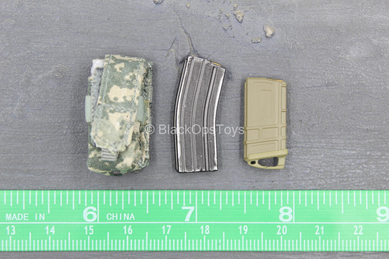 Load image into Gallery viewer, FCS Testing Team - 5.56 Magazines w/ACU Magazine Pouch
