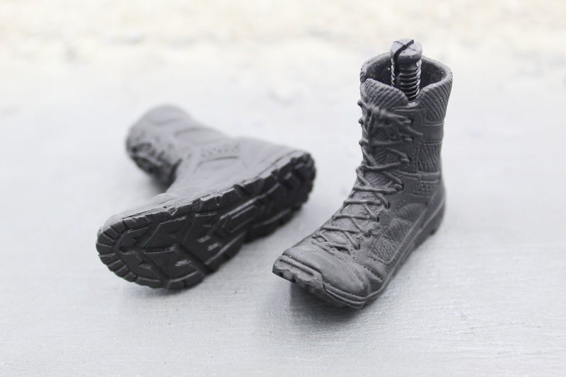 Load image into Gallery viewer, GI JOE - Snake Eyes - Black Action Pose Boots (Peg Type)

