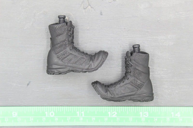 Load image into Gallery viewer, GI JOE - Snake Eyes - Black Action Pose Boots (Peg Type)
