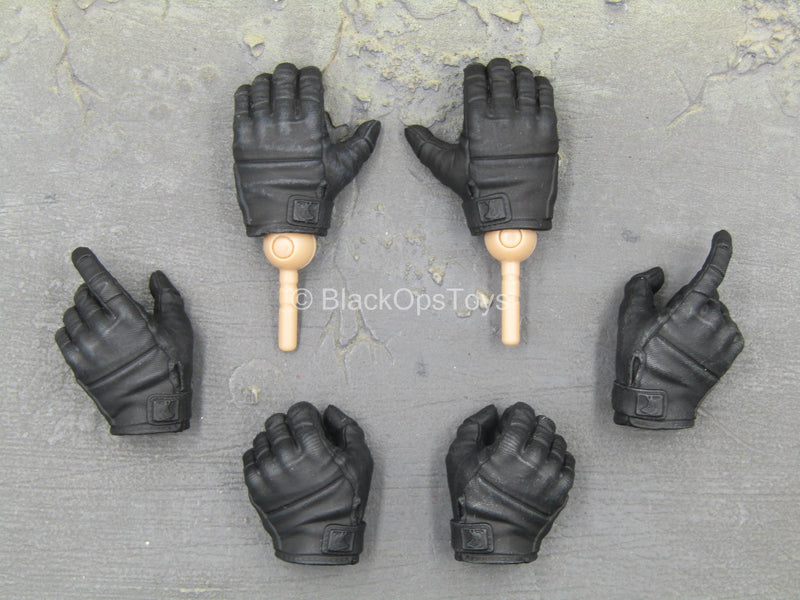 Load image into Gallery viewer, Extreme Zone Samurai Craig - Male Black Gloved Hand Set
