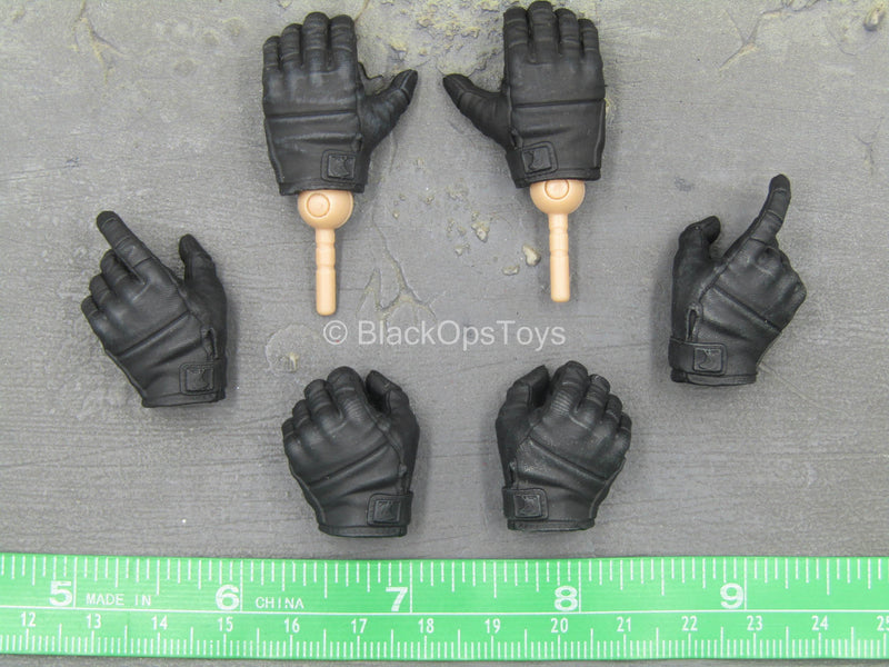 Load image into Gallery viewer, Extreme Zone Samurai Craig - Male Black Gloved Hand Set
