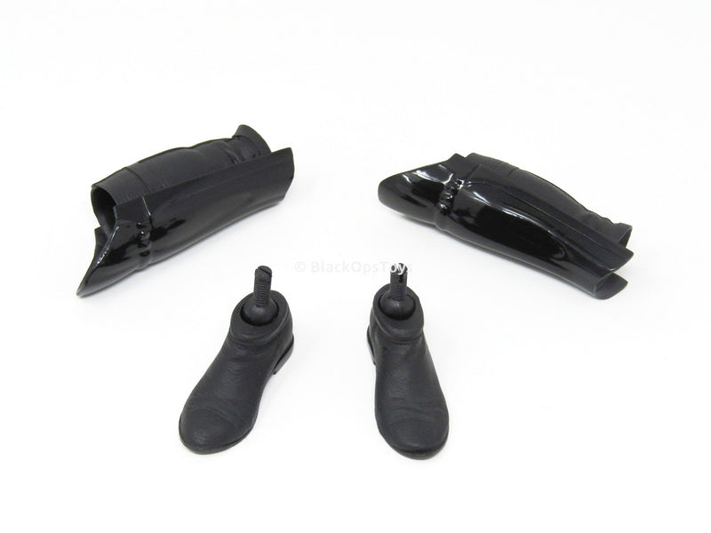 Load image into Gallery viewer, Star Wars Darth Vader Black Leg Gauntlets &amp; Boots Set (Large Peg Type)
