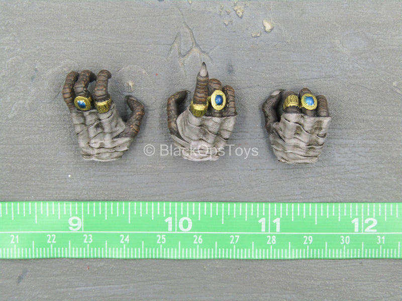 Load image into Gallery viewer, Month Deity of War - Silver - Female Hand Set Type 1
