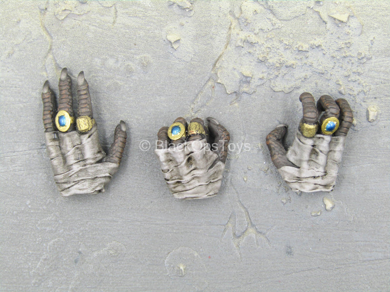 Load image into Gallery viewer, Month Deity of War - Silver - Female Hand Set Type 2
