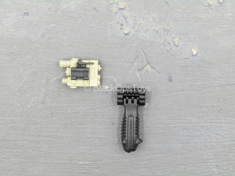 Load image into Gallery viewer, S.A.D. Low Profile - Tan PEQ &amp; Black Foregrip

