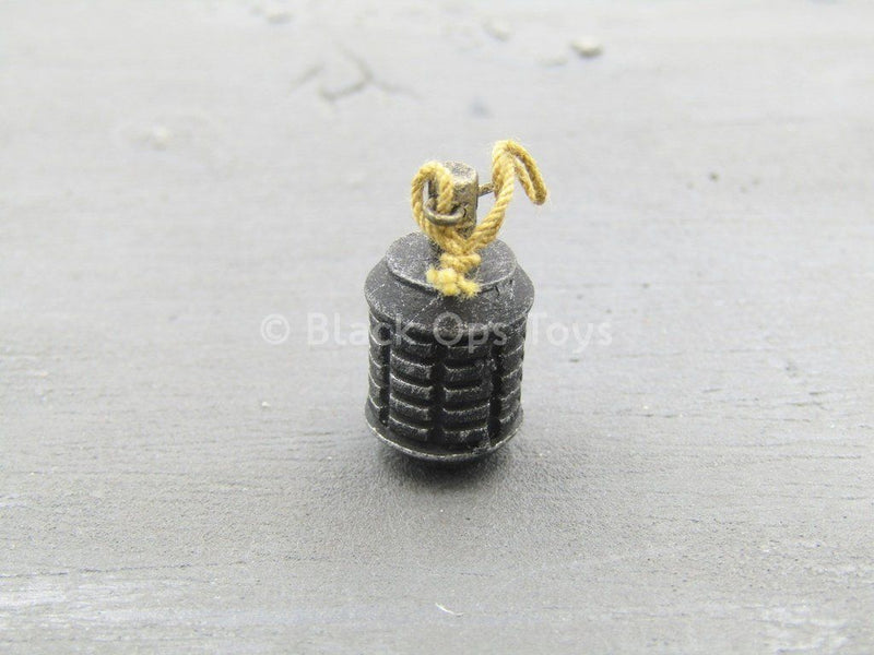 Load image into Gallery viewer, WWII - Imperial Japanese Army - Metal Grenade
