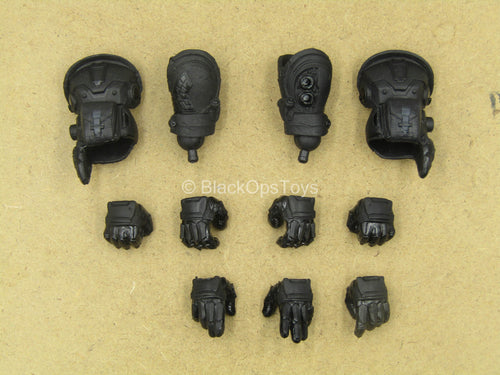 1/12 - Krig-13 Black Spartan - Male Hand Set w/Gauntlets & Shoulder Armor