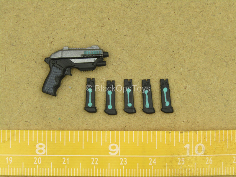 Load image into Gallery viewer, 1/12 - Krig-13 Black Spartan - Futuristic Pistol w/Magazines
