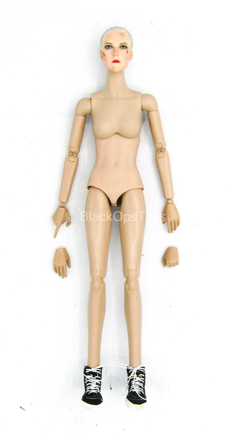 Load image into Gallery viewer, Rogue Survivor Anna - Female Base Body w/Shoes &amp; Headsculpt
