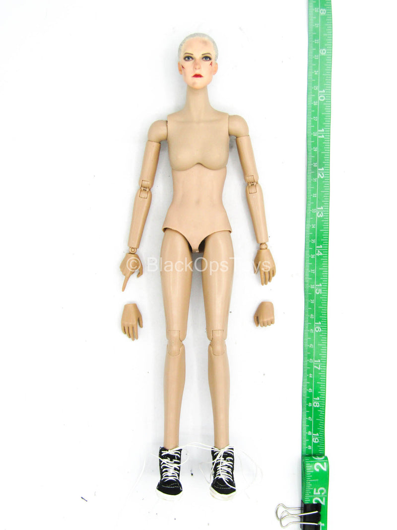 Load image into Gallery viewer, Rogue Survivor Anna - Female Base Body w/Shoes &amp; Headsculpt
