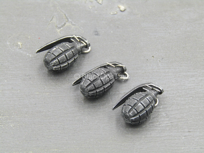Load image into Gallery viewer, Wolf Warrior - Frag Grenade Set
